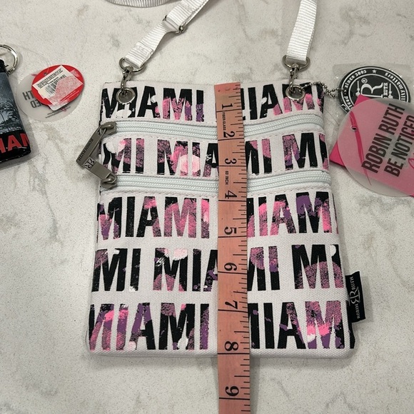 Robin Ruth White and Pink Miami Crossbody Bag & Coin Purse NWT - Picture 7 of 12